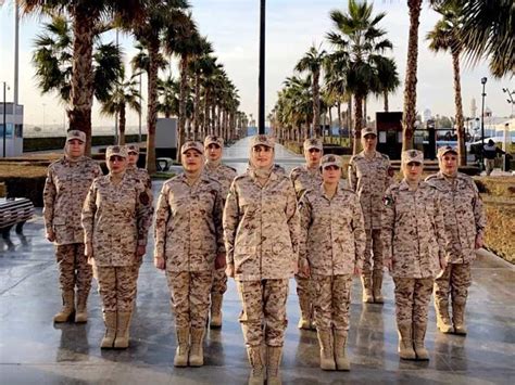 تقديم الجيش للنساء